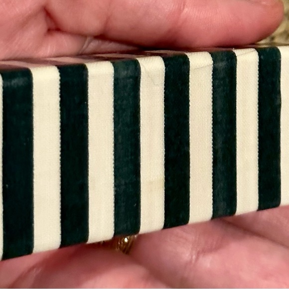 Women’s Striped Travel Cosmetic Case/Bag & Matching Lipstick Holder w/ Mirror - Picture 16 of 16